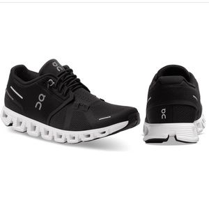 Like New On Women’s Sneakers